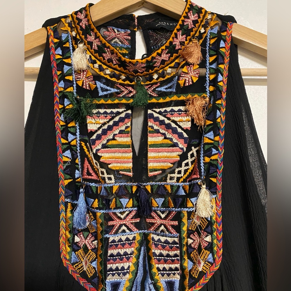 ZARA Woman Embroidered Boho Sleeveless Blouse Tassel Detail Size S - Picture 3 of 7